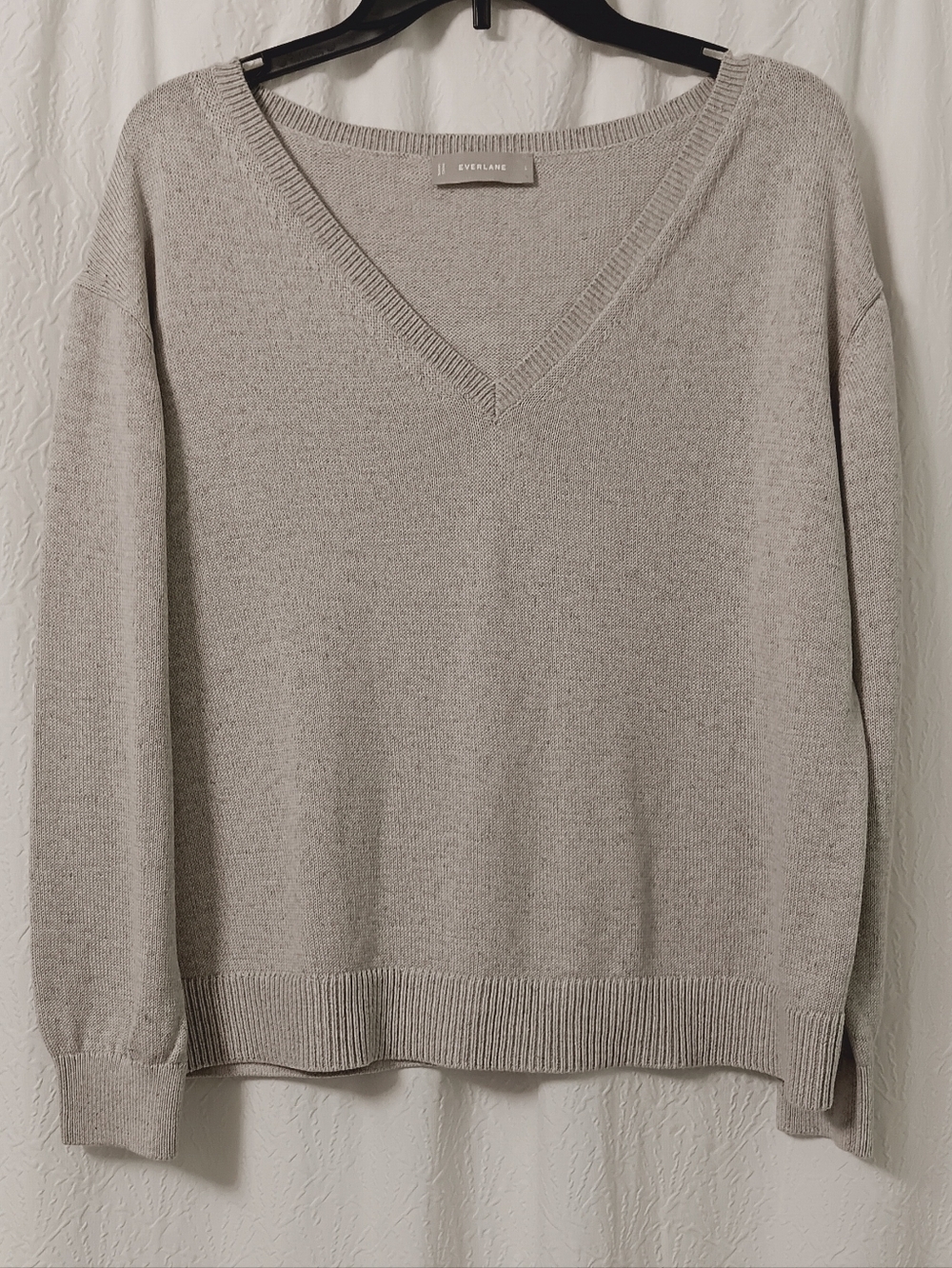 Everlane V-Neck Sweater in Heather Gray